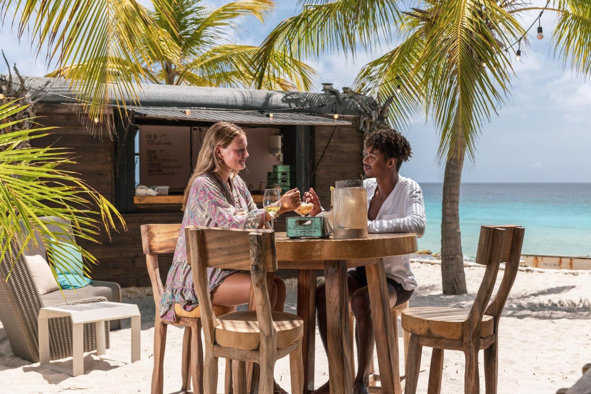 Delfins Beach Resort Bonaire, Tapestry Collection By Hilton Kralendijk Exteriör bild