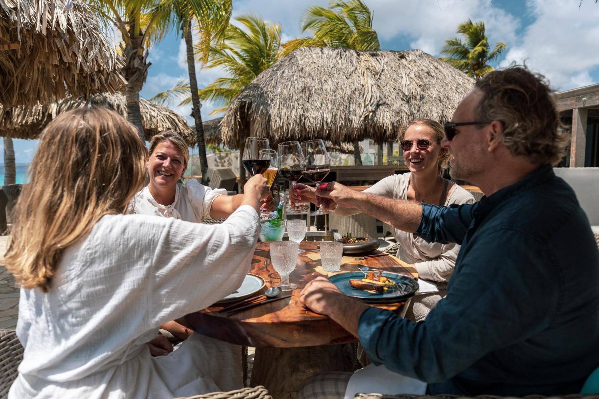 Delfins Beach Resort Bonaire, Tapestry Collection By Hilton Kralendijk Exteriör bild